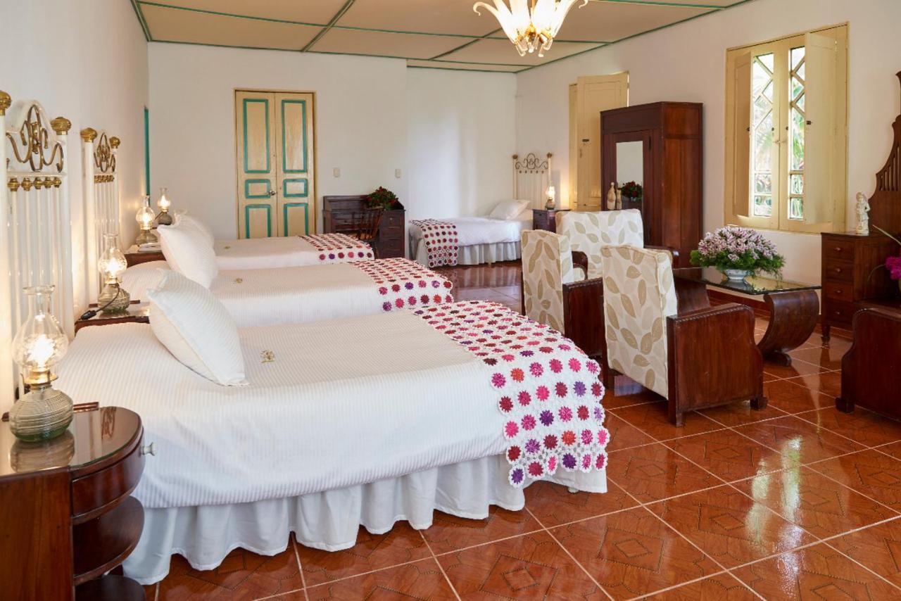 Finca Hotel Los Girasoles Монтенегро Екстериор снимка
