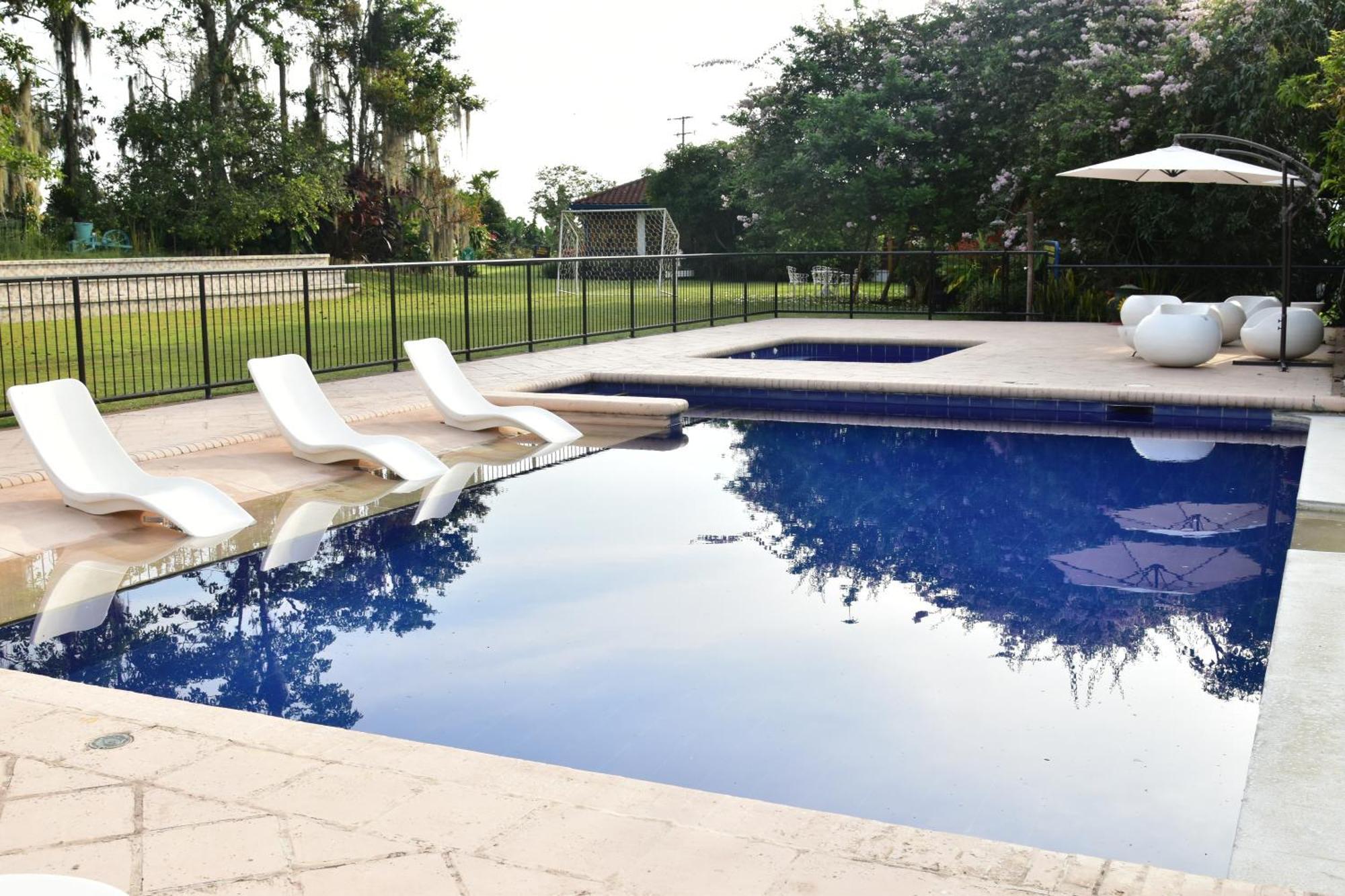 Finca Hotel Los Girasoles Монтенегро Екстериор снимка