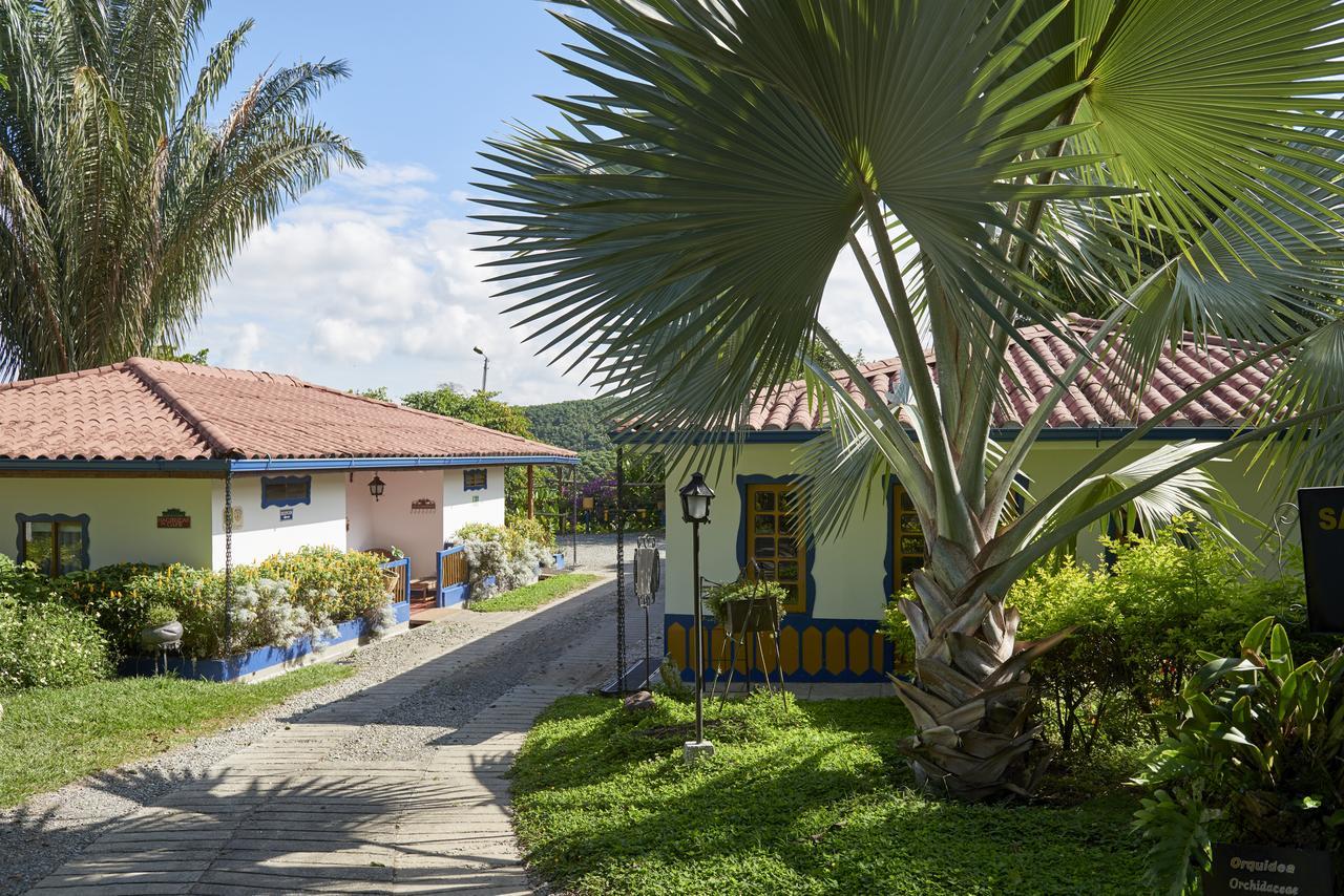 Finca Hotel Los Girasoles Монтенегро Екстериор снимка