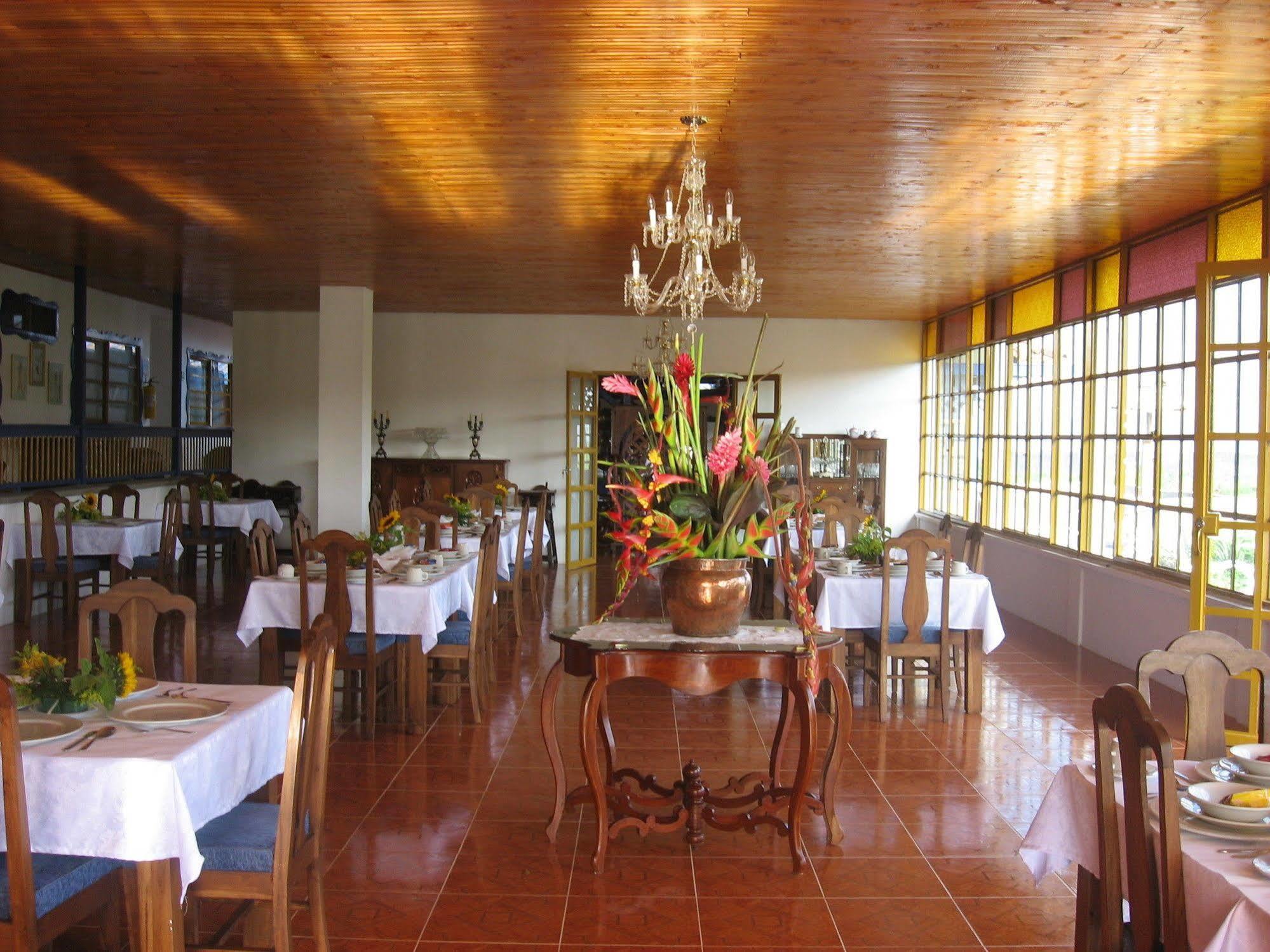 Finca Hotel Los Girasoles Монтенегро Екстериор снимка